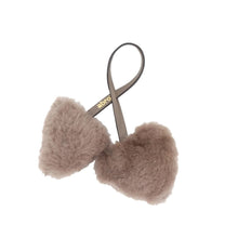 Last inn bildet i Galleri-visningsprogrammet, Abro Veskepynt Tassel CHARM Shearling/Dalia
