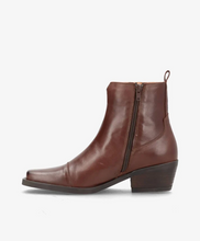 Last inn bildet i Galleri-visningsprogrammet, Shoedesign CPH 2453-2
